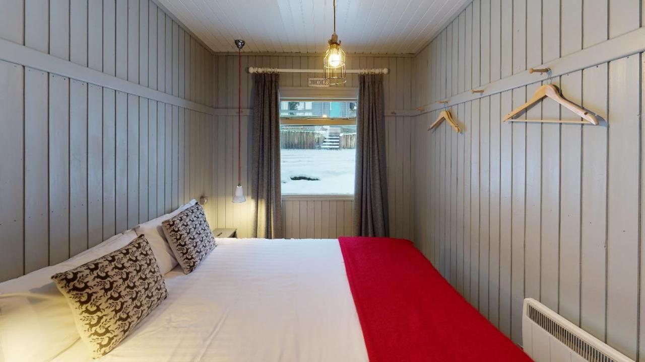 Hydro Self Catering *